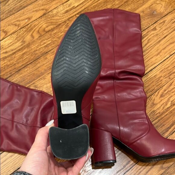 Burgundy Heeled Boots with Slouchy Shaft - Picture 2 of 3